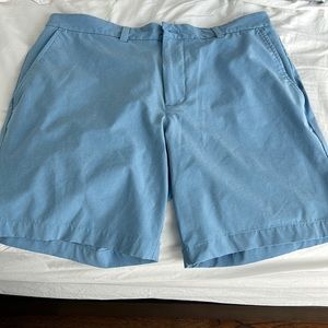 Vineyard vines performance shorts breaker short